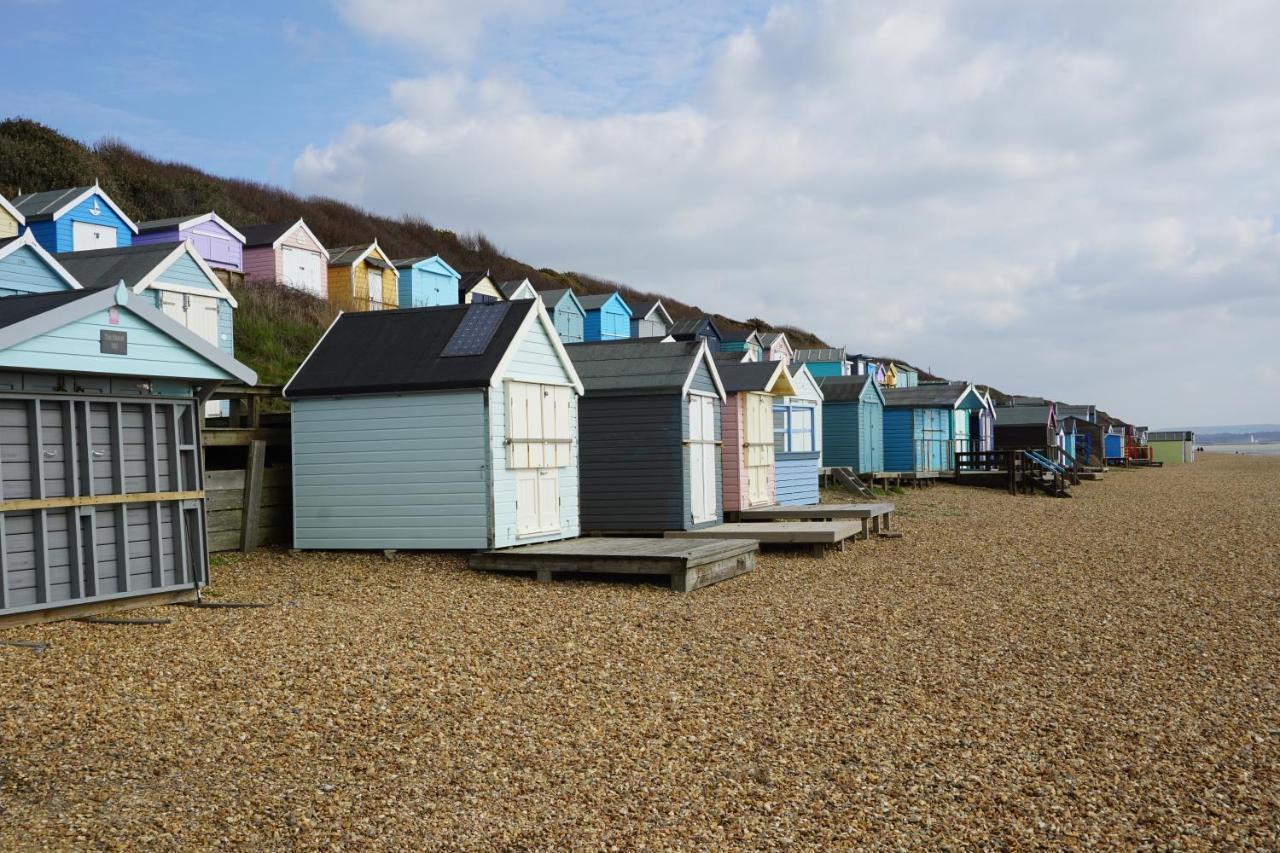 Dotty'S Retreat Villa Milford on Sea Kültér fotó